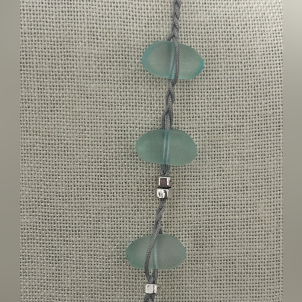 J Jill translucent light green beaded adjustable necklace - Picture 12 of 13